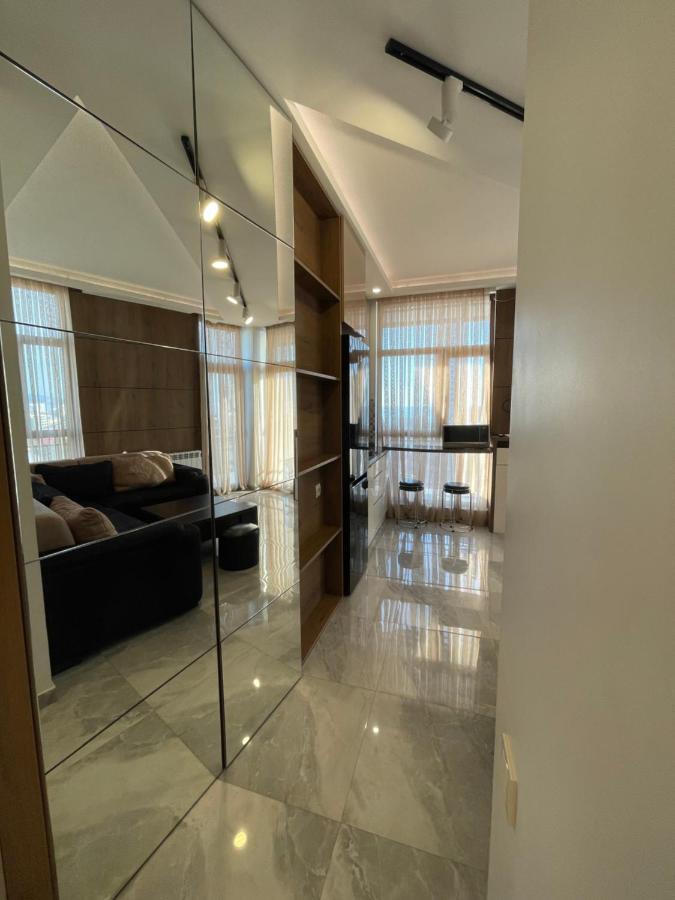 Apartments At Like House Batoumi Extérieur photo