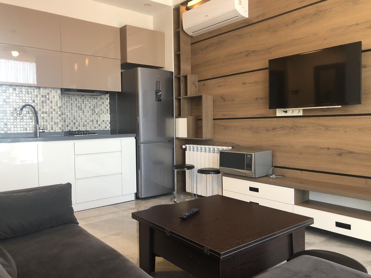 Apartments At Like House Batoumi Extérieur photo